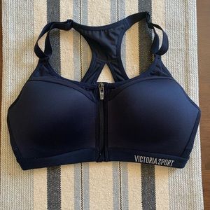 Victoria’s Secret Incredible Lightweight Sports Bra